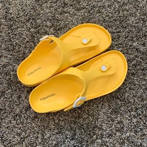 Yellow Birkenstock-Knockoffs
